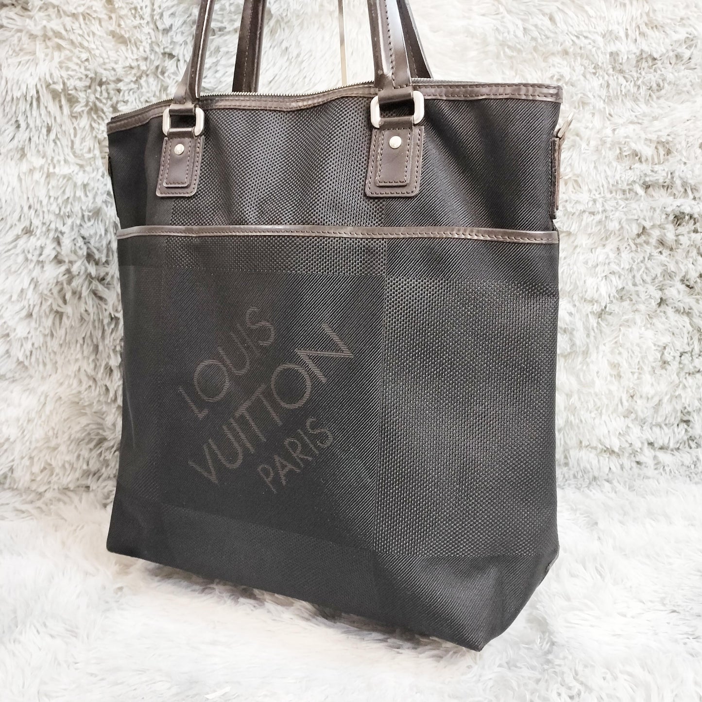 美品★LOUIS VUITTON M93085 クガール 黒 b016