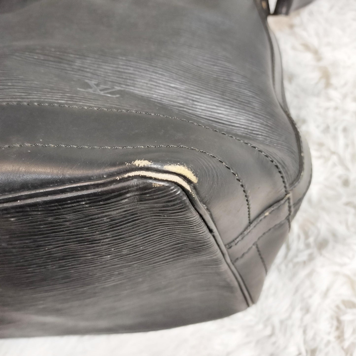 美品★LOUIS VUITTON エピ ノエ M59002 黒 b018