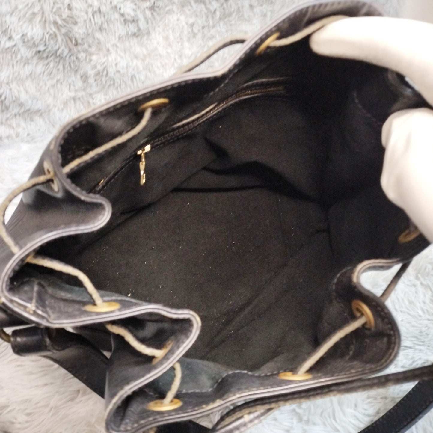 美品★LOUIS VUITTON エピ ノエ M59002 黒 b018