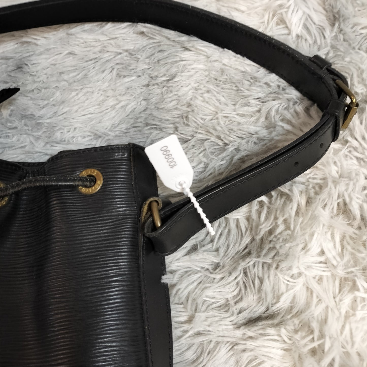 美品★LOUIS VUITTON エピ ノエ M59002 黒 b018