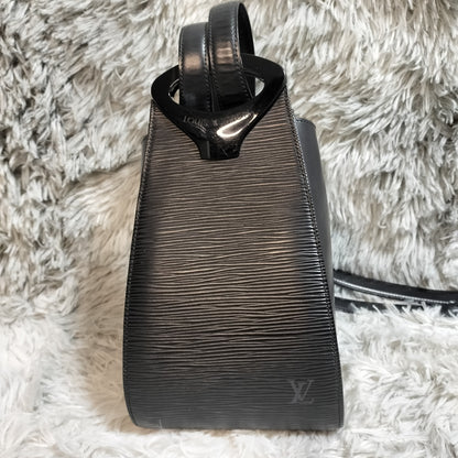 美品★LOUIS VUITTON エピ ミニュイ 黒 ショルダーバッグ b011