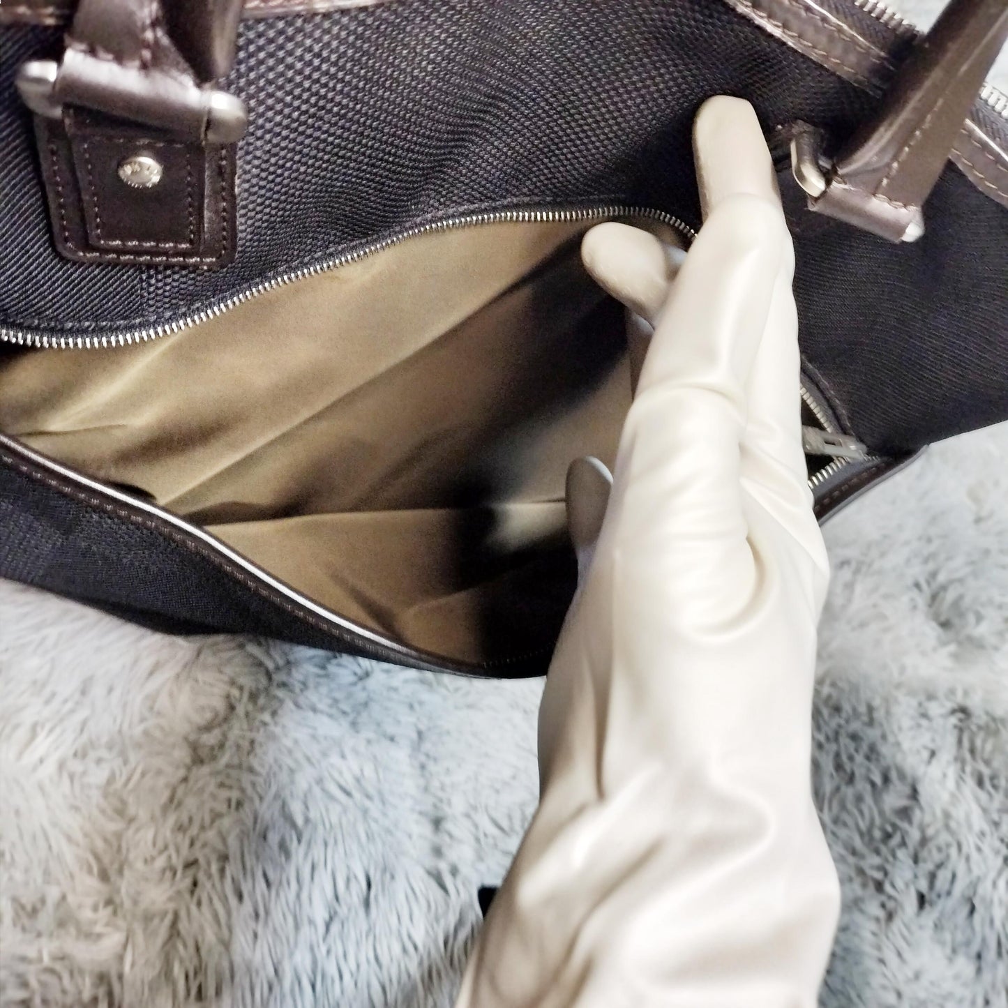 美品★LOUIS VUITTON M93085 クガール 黒 b016