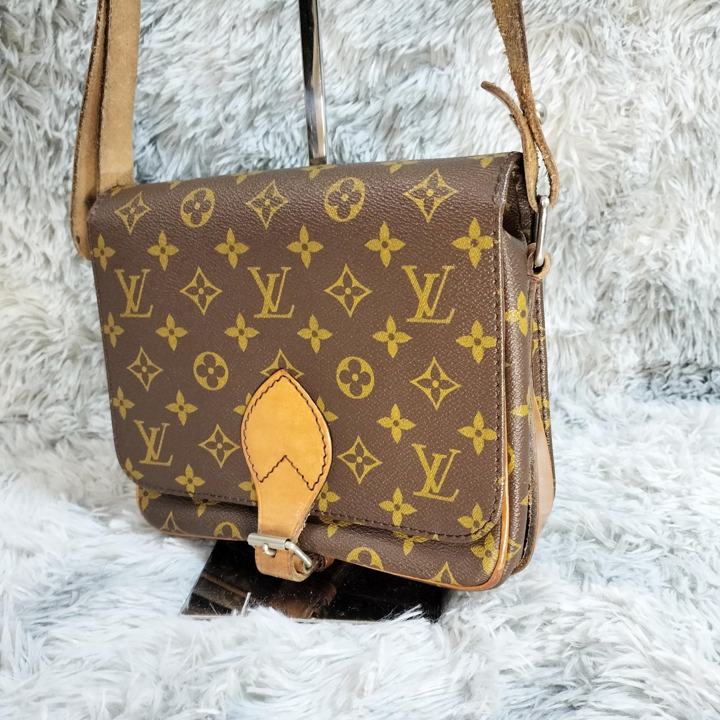 極美品★LOUIS VUITTON M51252 カルトシエール b015