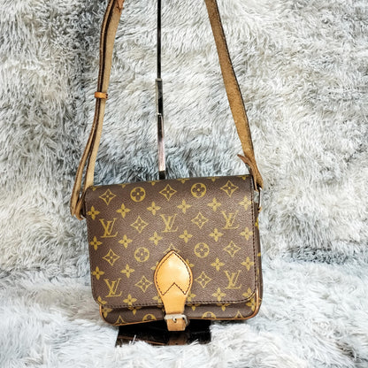 極美品★LOUIS VUITTON M51252 カルトシエール b015