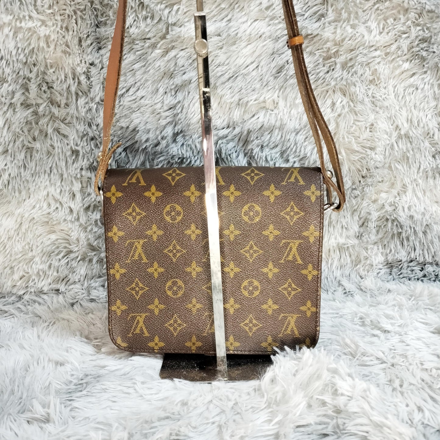 極美品★LOUIS VUITTON M51252 カルトシエール b015
