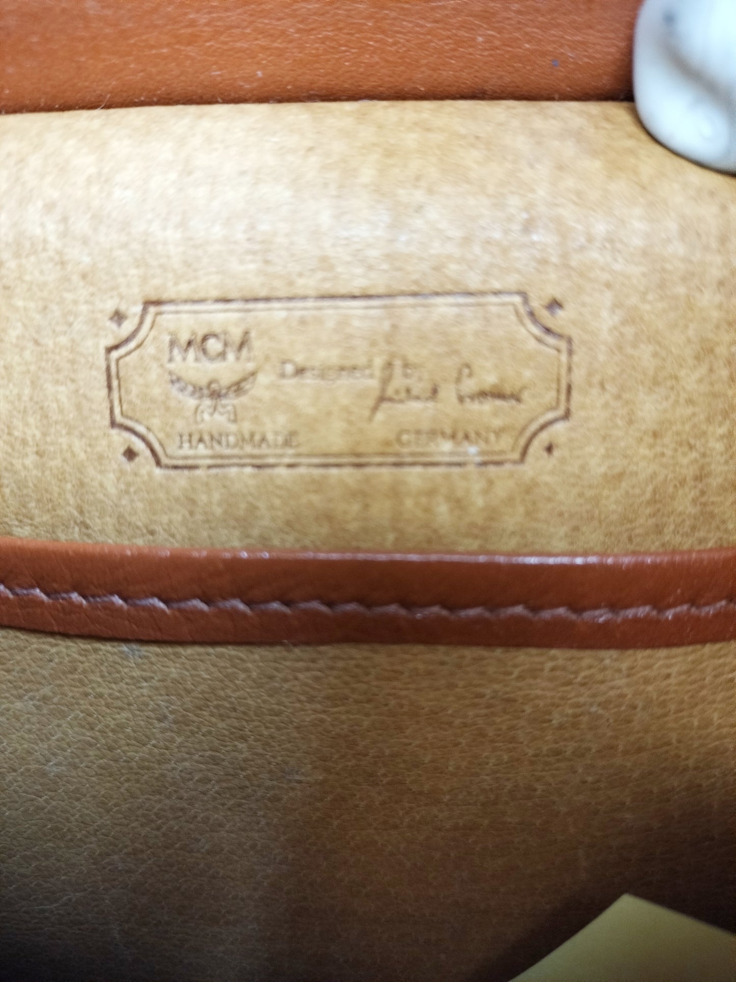 極美品・鑑定済★MCM ヴィセトスフラップショルダーバッグ b034