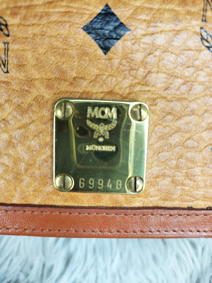 極美品・鑑定済★MCM ヴィセトスフラップショルダーバッグ b034